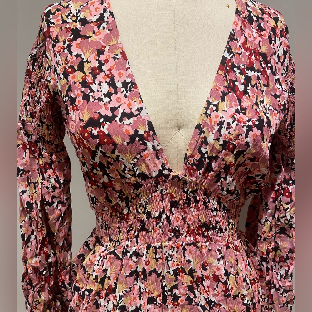 NWT Rue Stiic Floral Maxi dress with sexy slit, medium